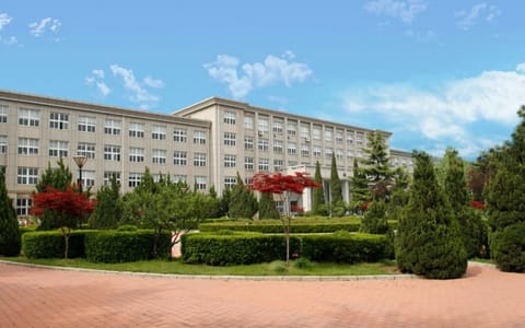 东北财经大学·劝学楼