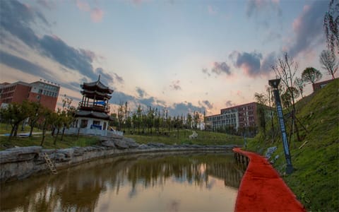 遵义师范学院·校园水景