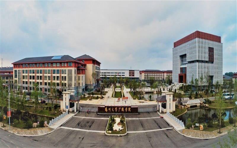 扬州大学广陵学院主图·校园风光
