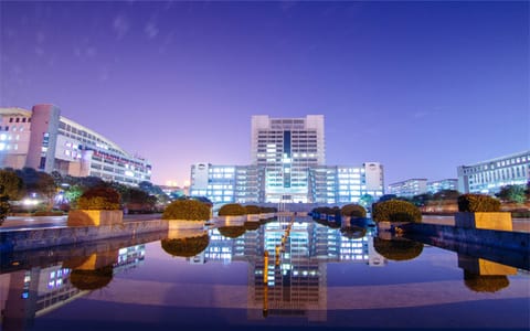南华大学·南华广场夜景
