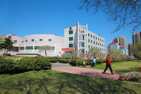 黑龙江工业学院·综合楼