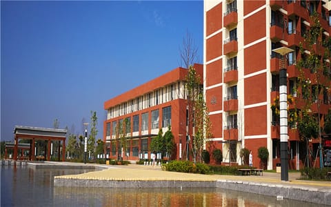 武汉纺织大学外经贸学院·校园风光1