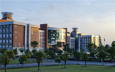 桂林航天工业学院·傍晚的南校区