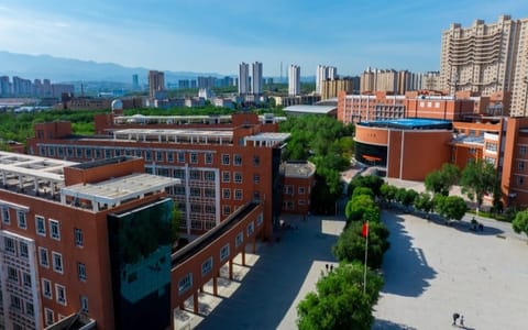 新疆工业职业技术大学·校园风光