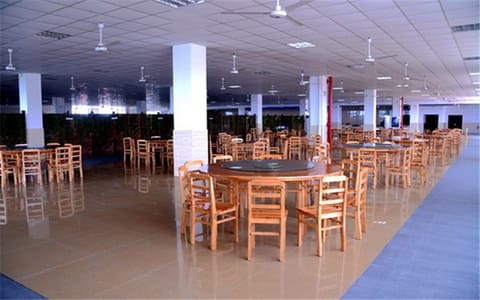 上海财经大学浙江学院·餐厅内