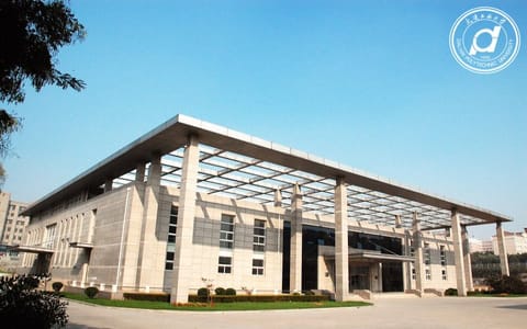 大连工业大学·体育馆
