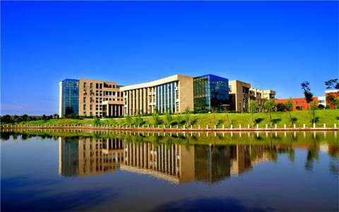 新余学院·湖景