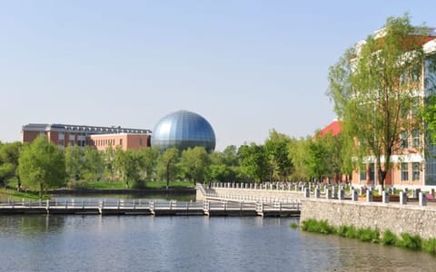 吉林外国语大学·吉林外国语大学地球村