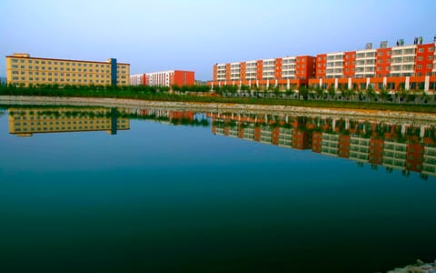 长春科技学院·长春科技学院人工湖