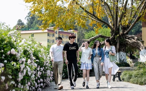 成都理工大学工程技术学院·1I2A6683