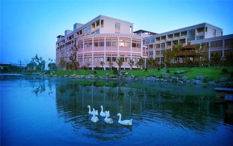 浙江财经大学·学涯湖