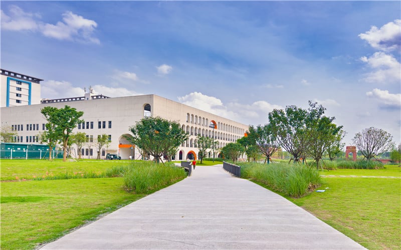 桂林信息科技学院主图·校园风光