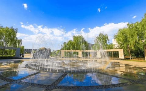 西安交通大学城市学院·喷泉