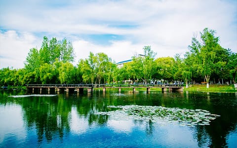 武汉工商学院·静思湖