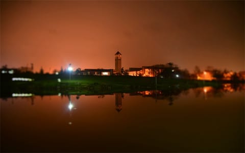 成都东软学院·夜景2