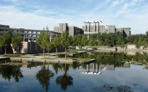 北京工商大学·远眺图书馆