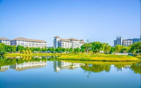 福建理工大学·倒影
