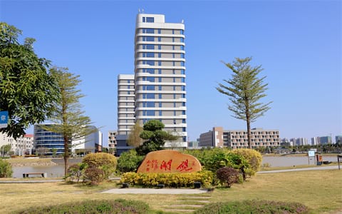 广东理工学院·校园一角