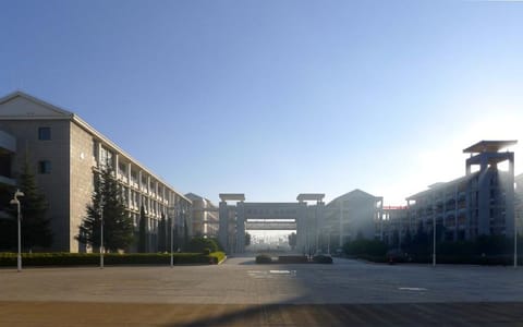 昆明学院·晨曦初遇