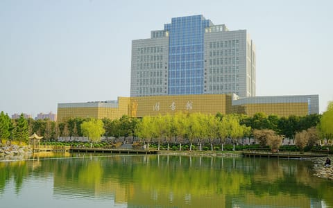 南阳理工学院·图书馆外景