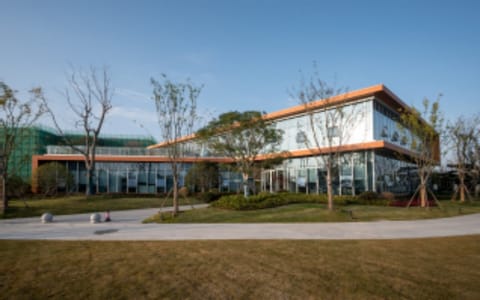 上海外国语大学贤达经济人文学院·校园风光