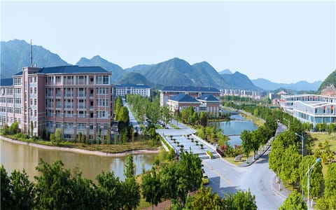 桂林电子科技大学·全景1