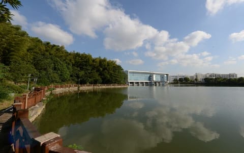 苏州城市学院·翠微湖