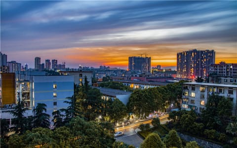邵阳学院·李子园晚景