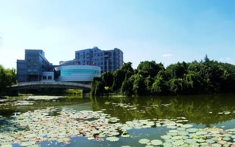 武汉工程大学·12静思湖