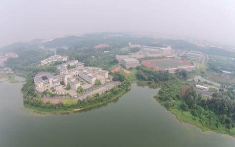 广东东软学院·校区鸟瞰图
