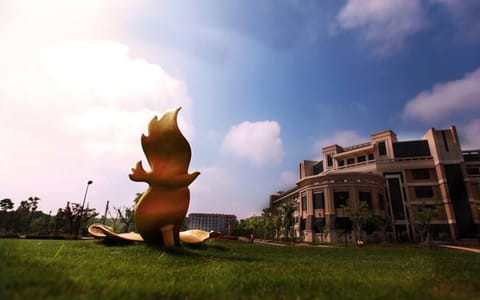 上海应用技术大学·展翅欲飞