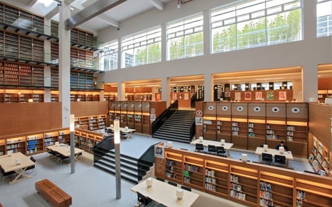 汕头大学·图书馆内部
