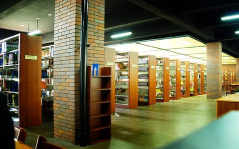 吉林动画学院·图书馆楼内景