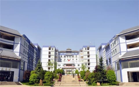 贵阳人文科技学院·校园风光8