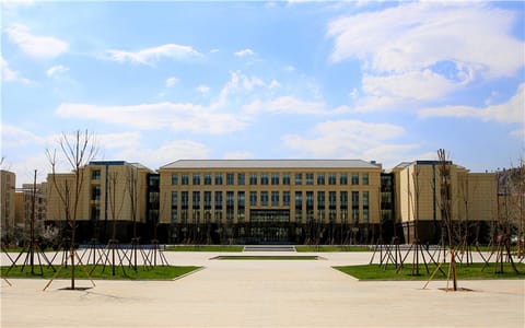 山东财经大学·李雪婷-圣井教学楼