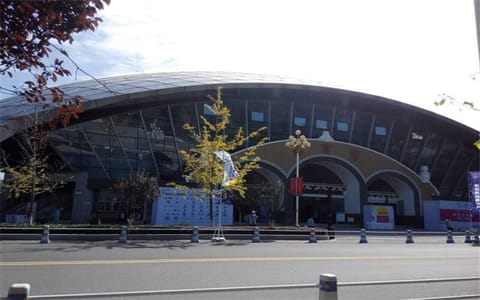 武汉体育学院·体育馆正面