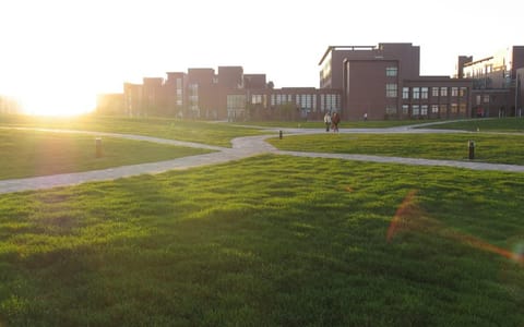 沈阳航空航天大学·夕阳西下