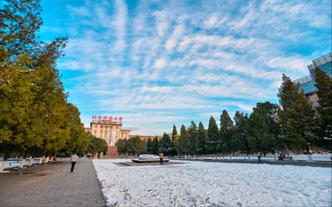 北京科技大学·求实广场
