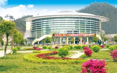 湖北医药学院·校园一角