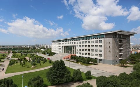 赤峰大学·教学楼