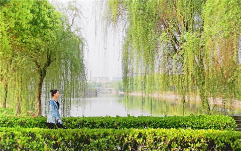 黄冈师范学院·湖景校园