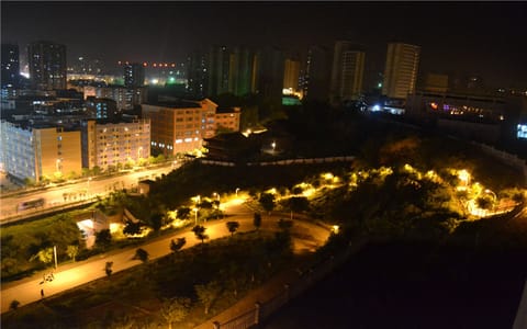重庆工商大学派斯学院·校园夜景