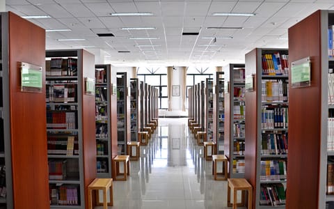 首都师范大学科德学院·图书馆室内