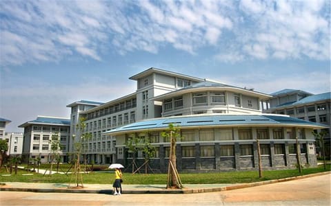 湖北中医药大学·校园风光2