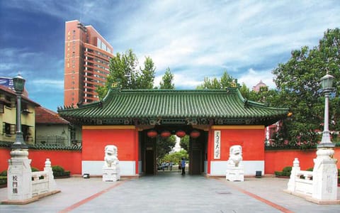 上海交通大学·巍巍校门