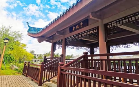 海南大学·亭台