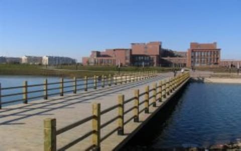 沈阳航空航天大学·小桥湖水