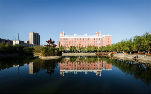 商丘工学院·影