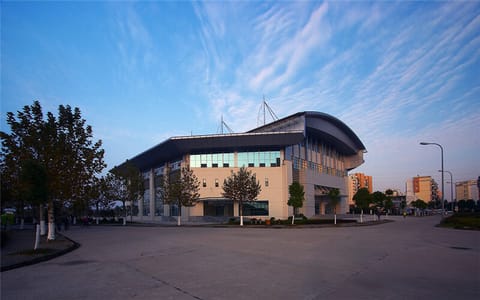 武汉轻工大学·金银湖体育馆
