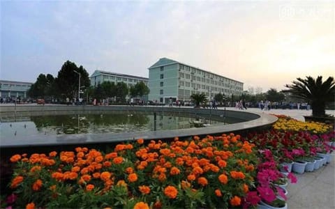 郑州经贸学院·校园风光4